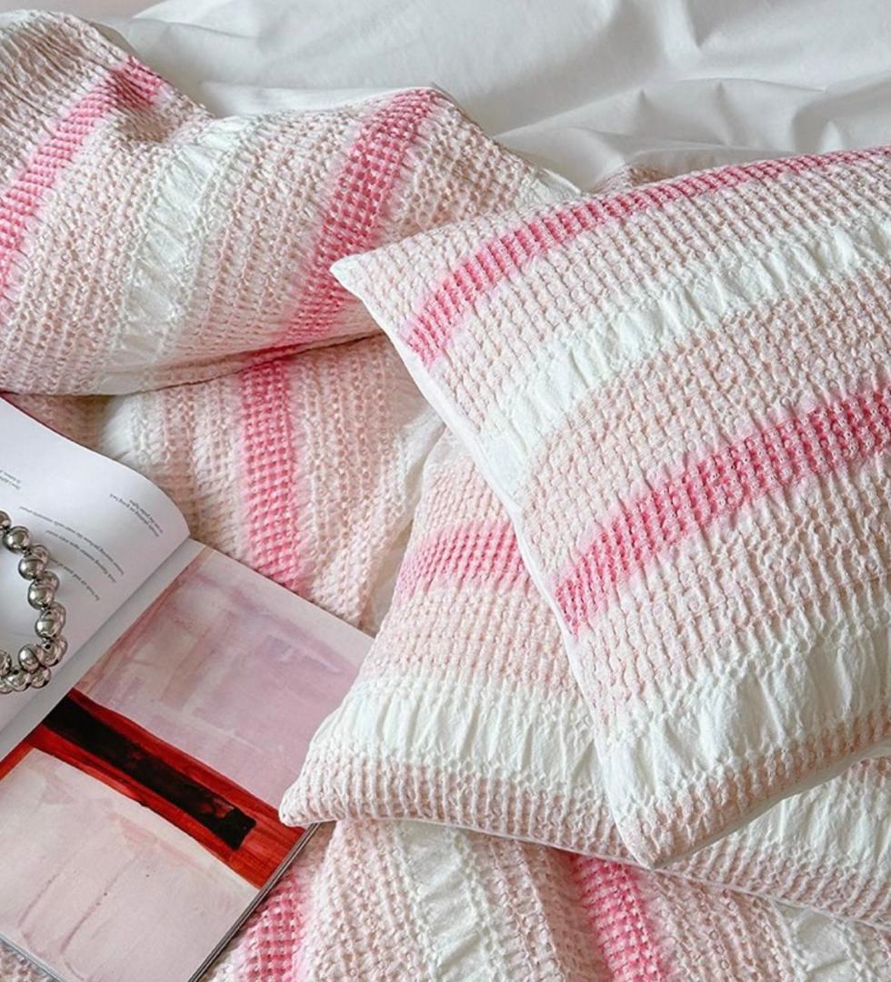 Pink & White Stripe Luxury Bedding Set – 4 Piece