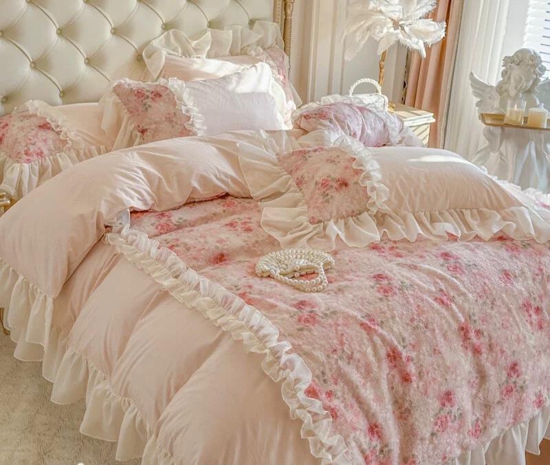 Blush Pink Floral Ruffle Bedding Set – 4 Piece